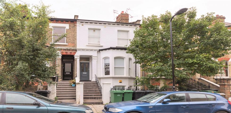 			NO TENANTS ADMINISTRATION FEES , Studio Apartment, 1 bath, 1 reception Studio			 Kingsgate Road, WEST HAMPSTEAD